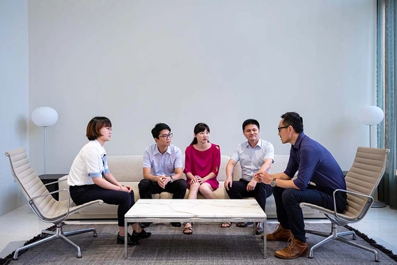 Business people meeting