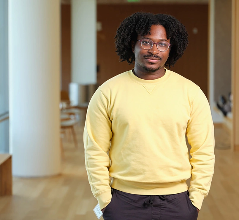 Portrait of Elon Mathieson