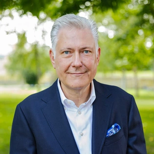 Lutz Hegemann, M.D., Ph.D., President, Global Health and Swiss Country Affairs