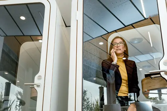 Woman talking on the phone in Barcelona